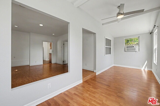 Building Photo - 807 Annan Terrace