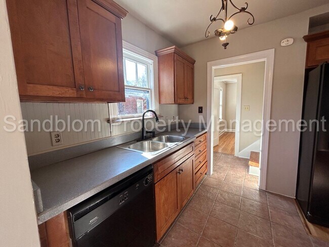 Building Photo - For Lease | Midtown Tulsa | Available Now!