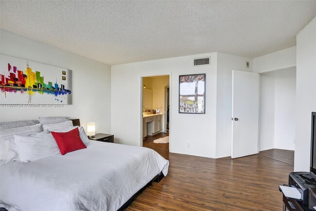 Building Photo - 3400 NE 192 St