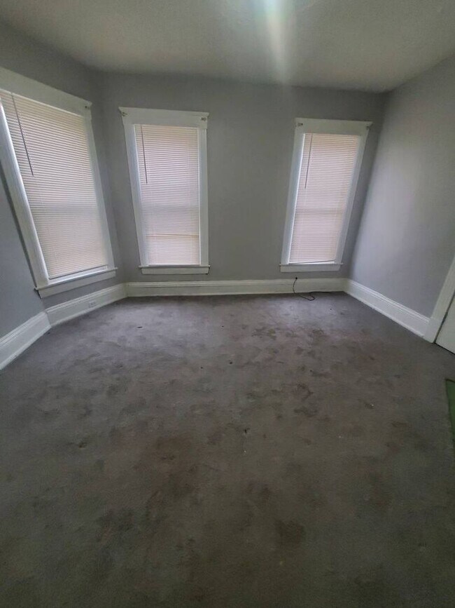 Building Photo - 8311 Decker Ave