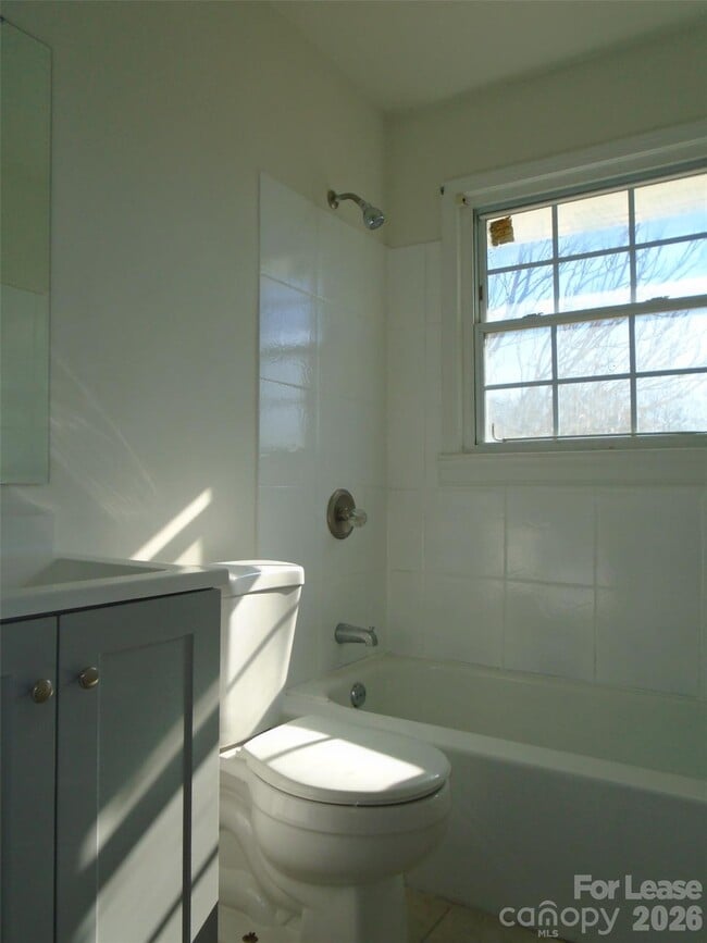 Building Photo - 1111 Belmont Ave