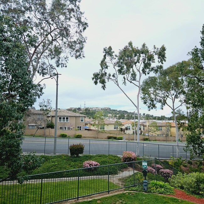 Balcony View - 3448 Hathaway Ave