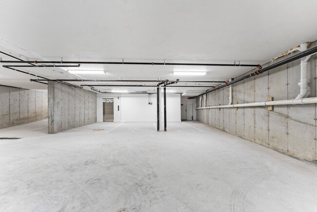 Building Photo - 115 Thurston St
