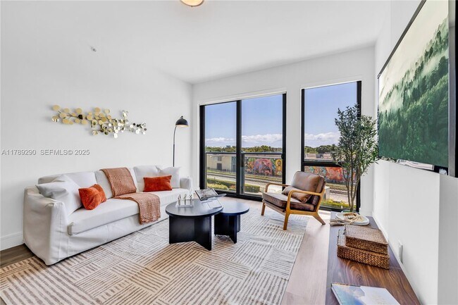 Building Photo - 3801 N Dixie Hwy