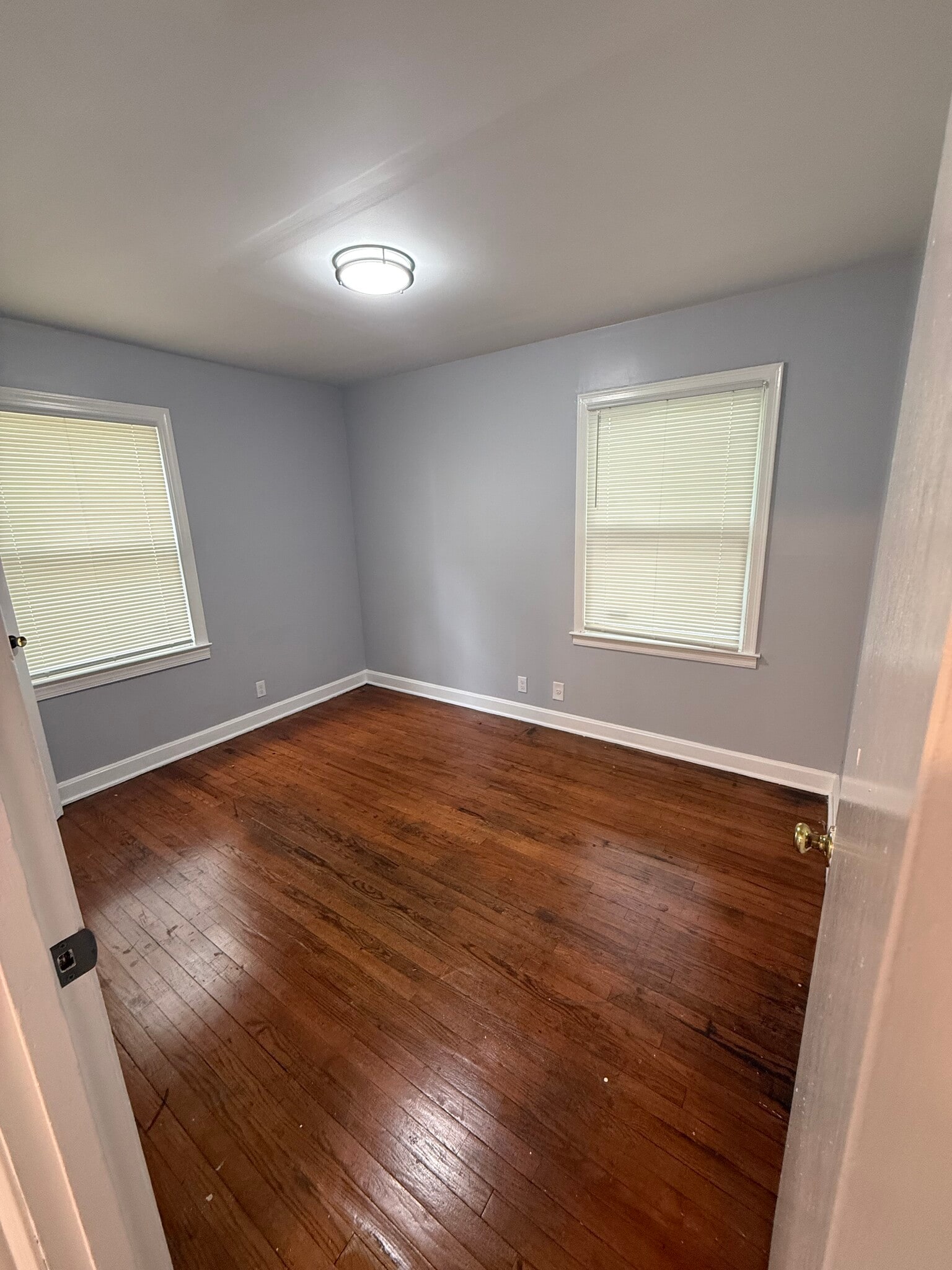 Building Photo - 509 Weakley Ave
