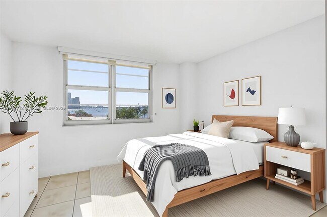 Building Photo - 5 Island Ave