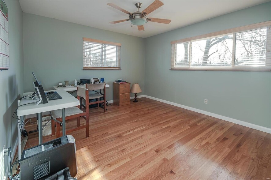 Bedroom 2 - 9030 Old Bonhomme Rd