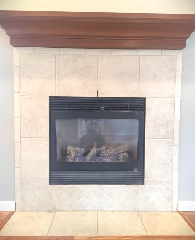 Building Photo - 5948 Oakgreen Ave N