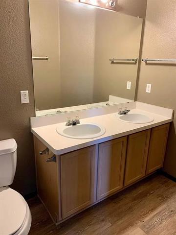 Building Photo - 1401 Kilkenny Dr