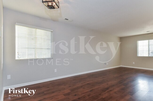 Building Photo - 5004 Emberly Dr