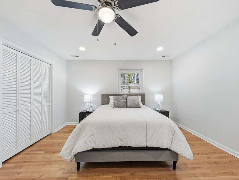 Building Photo - 1113 Yorkshire Dr