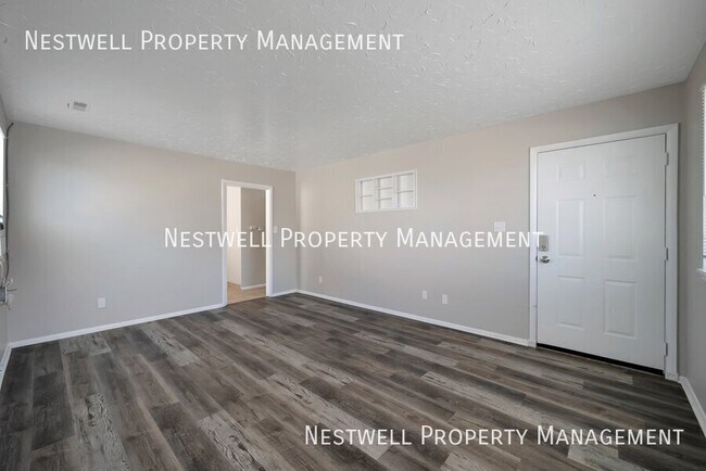 Building Photo - 116 W Angelo Ave