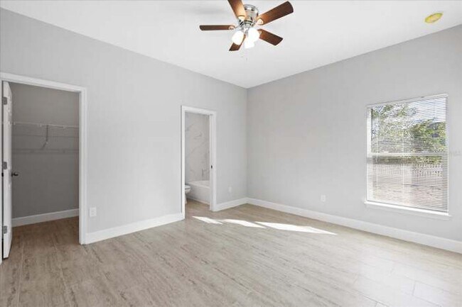 Building Photo - 336 Caen Ct