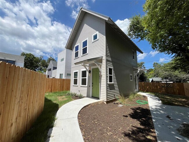 Building Photo - 3801 Tower View Ct