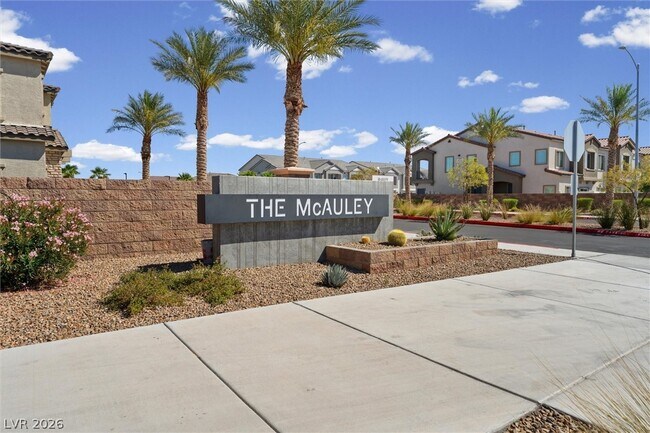 Building Photo - 237 Callen Falls Ave