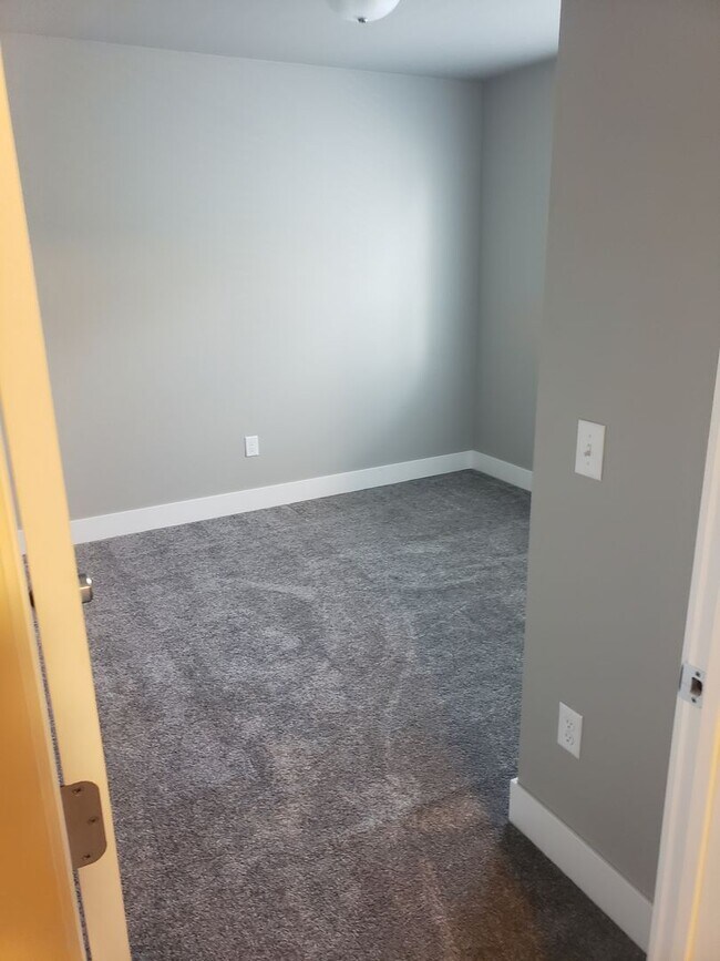 Building Photo - Beautiful 3 bed home in Annafeld
