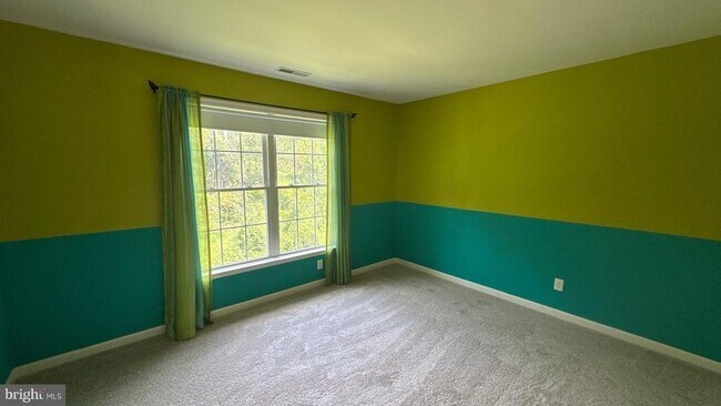 Building Photo - 4165 Tiber Falls Dr