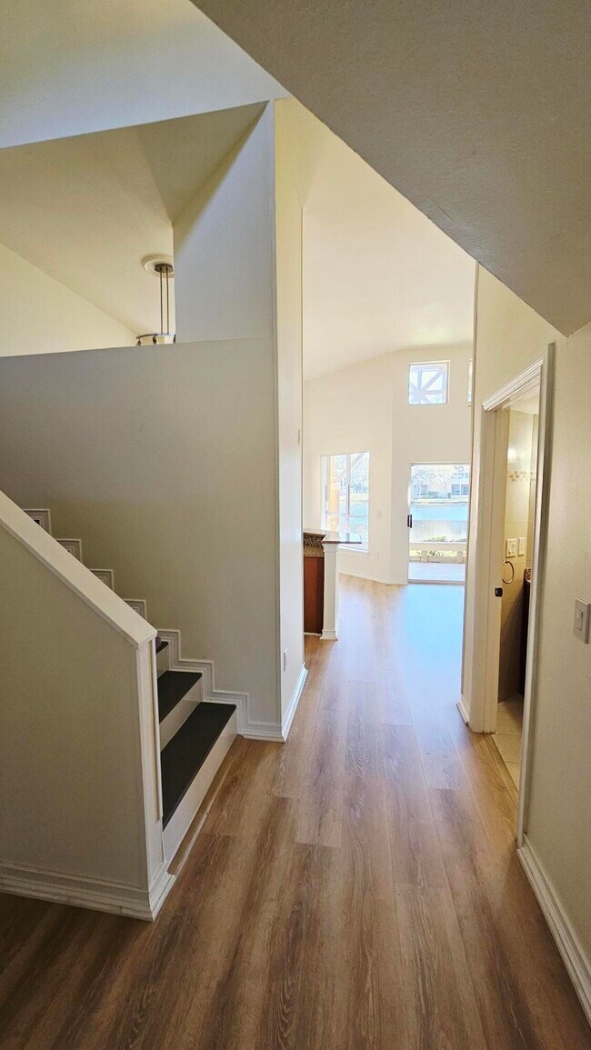 Building Photo - 4823 Via Palm Lakes Via