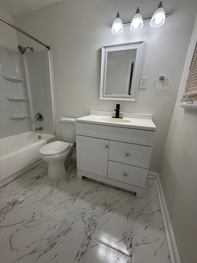 Building Photo - FOR RENT – NEWLY REMODELED