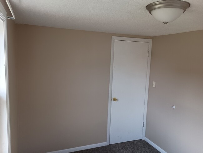 Building Photo - Unit 23