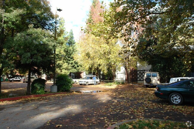 Primary Photo - 1000 Columbus Ave