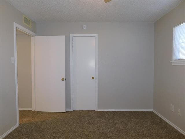 Building Photo - 401 Betchan Dr