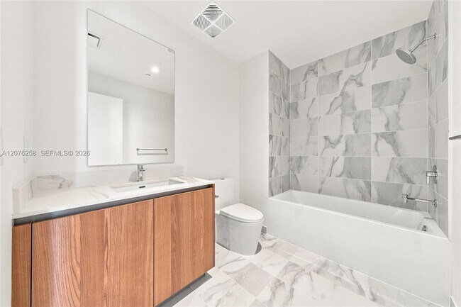 Building Photo - 1400 Biscayne Blvd