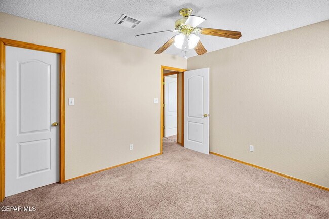 Building Photo - 7089 Tierra Roja St