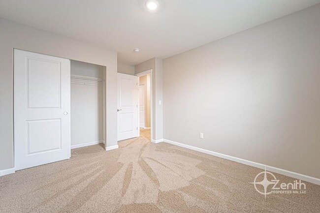 Building Photo - 15312 NE 72nd Way