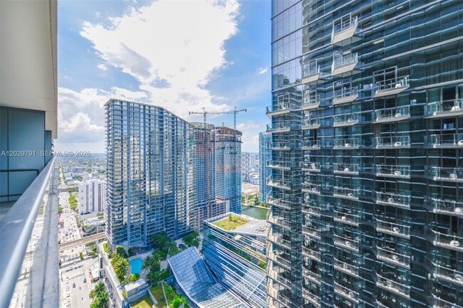 Building Photo - 801 S Miami Ave