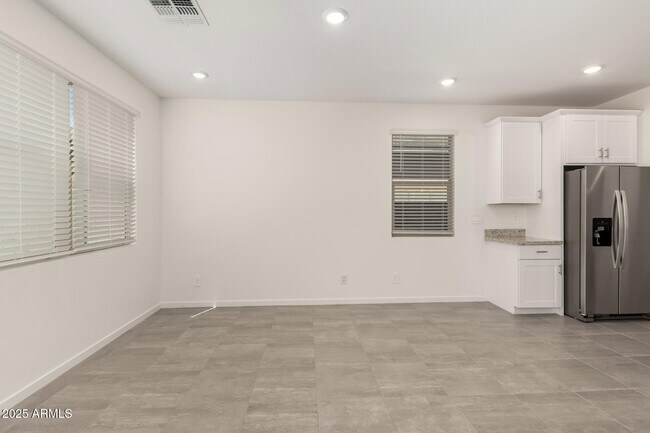 Building Photo - 3732 S 87th Dr