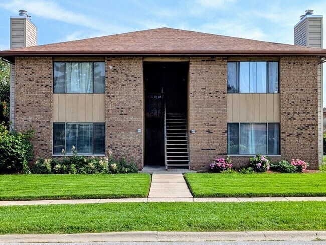 Primary Photo - 1003 Manchester Ct