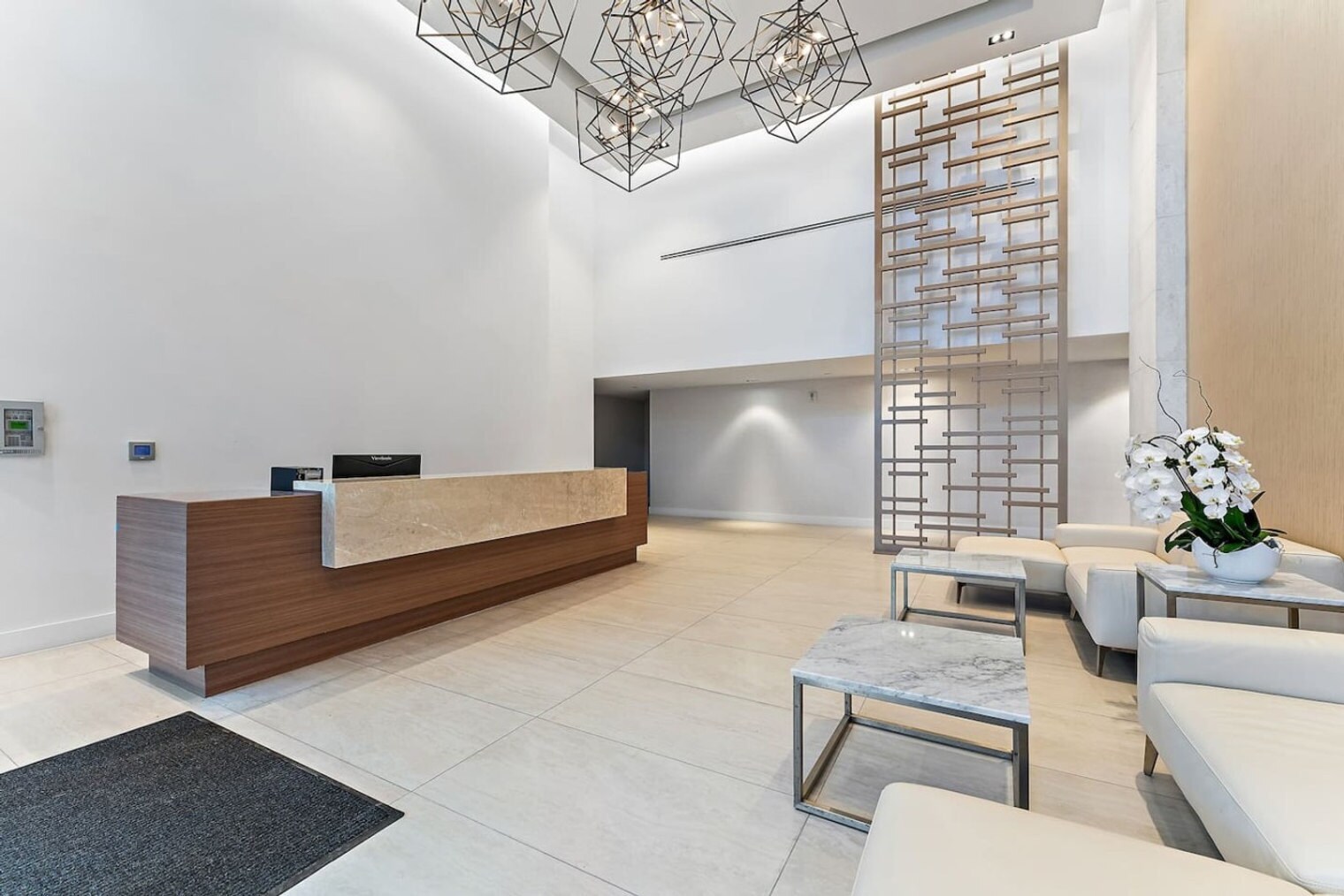 Building Photo - 3100 N Ocean Dr