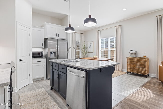 Building Photo - 901 Russo Rd