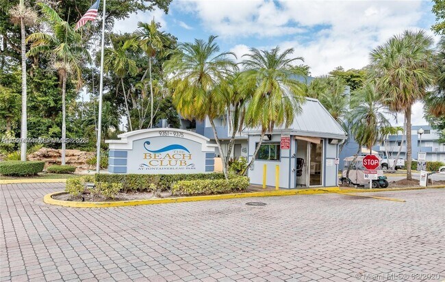 Primary Photo - 9375 Fontainebleau Blvd