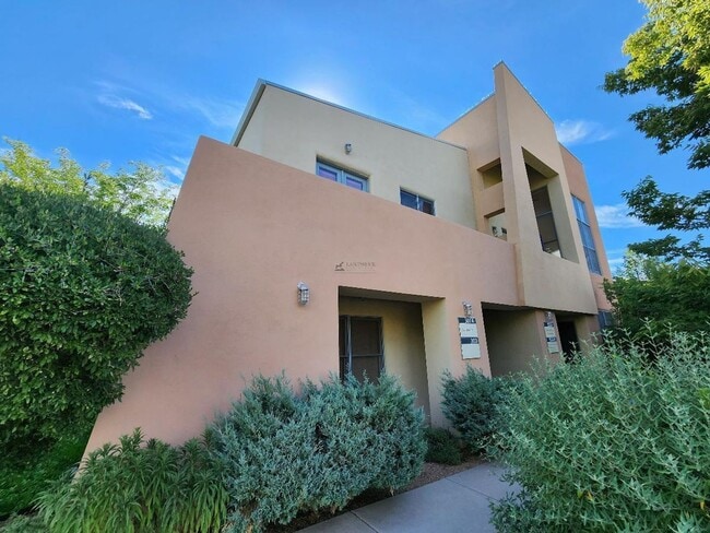 Building Photo - 3600 Cerrillos Rd