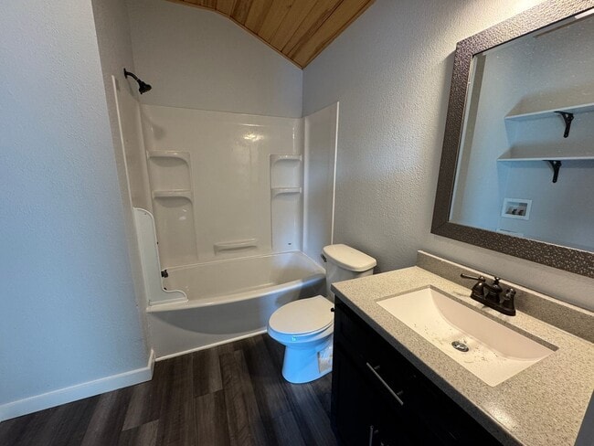 Building Photo - 1 Bedroom/1 Bathroom Tiny Home in Sulphur Rock