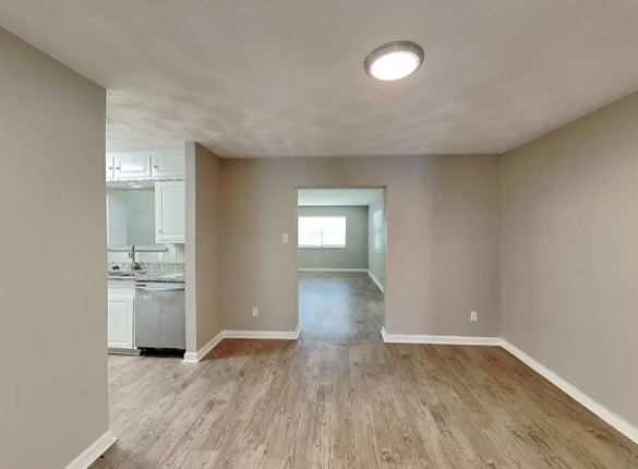 Building Photo - 1003 Rosewood Ln