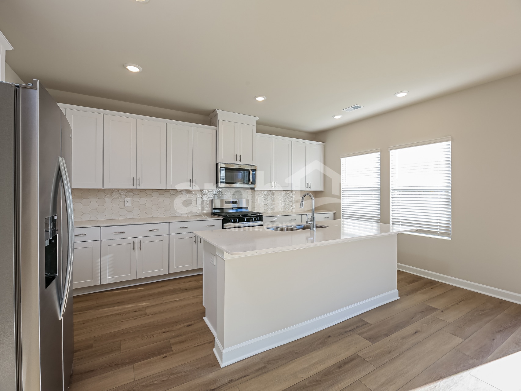 Building Photo - 806 Treeline Rd