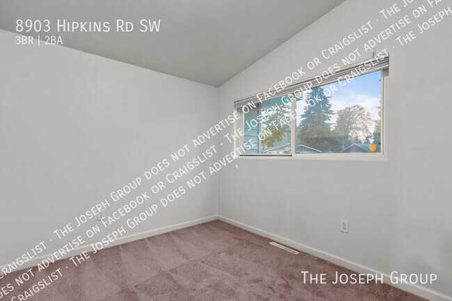 Building Photo - 8903 Hipkins Rd SW