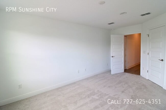 Building Photo - 1615 Eagle Creek Dr