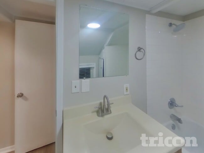 Building Photo - 3910 Scott Ave N