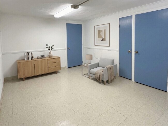 Building Photo - 27 Rockville Ave