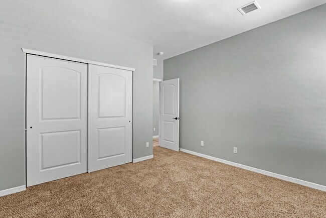 Building Photo - 14833 Harry Flournoy Ave