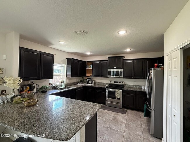 Building Photo - 4369 Alligator Flag Cir