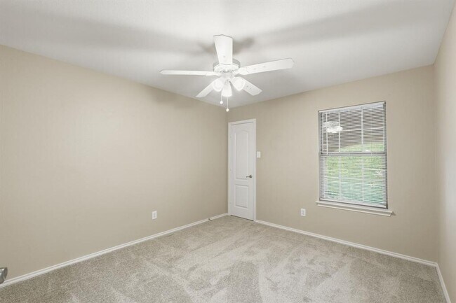 Building Photo - 509 Castebar Dr