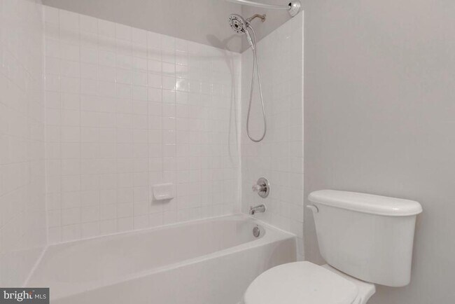 Building Photo - 25286 McIntyre Sq