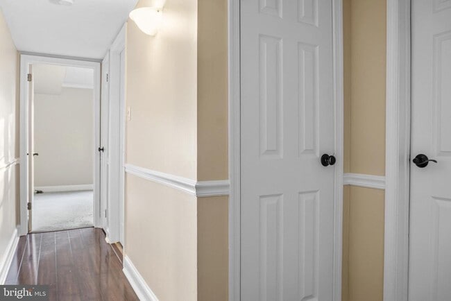 Building Photo - 226 Spring House Ln