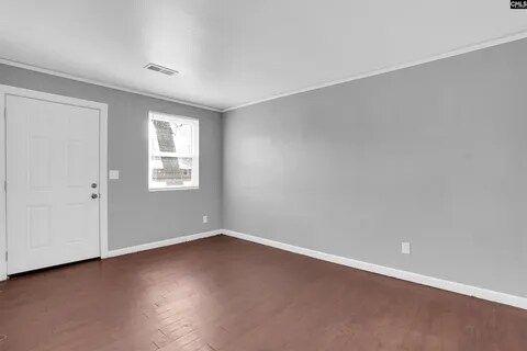 Building Photo - 913 Central Dr