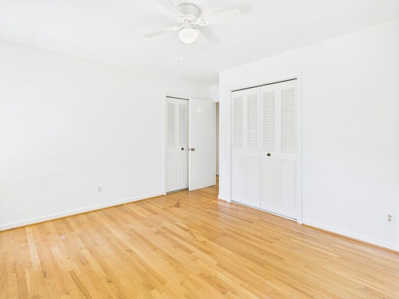 Building Photo - 10202 Seacliff Ln
